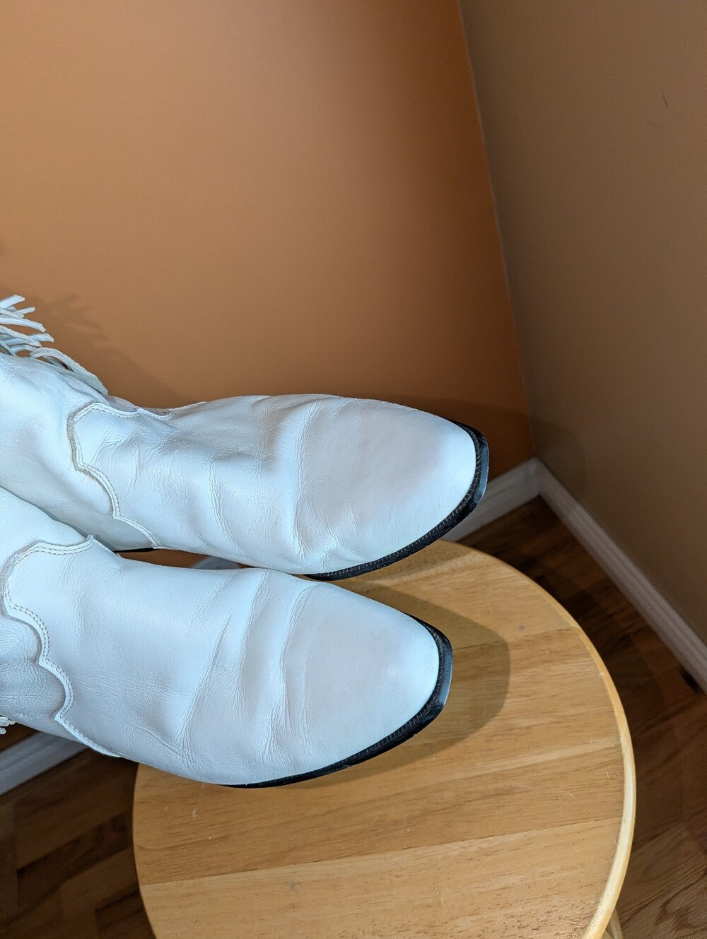 dingo White Fringe Western Heeled Boots - Picture 10 of 14